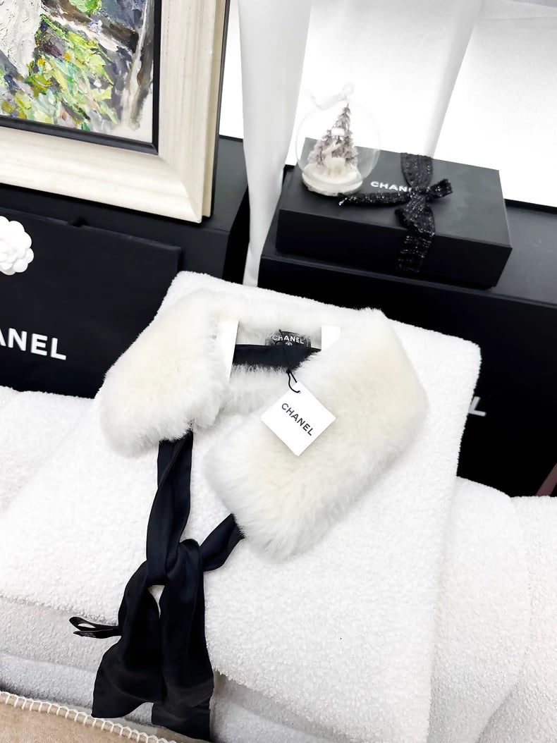 Chanel 25N white silk scarf with subtle fuzzy pattern and bow tie collar