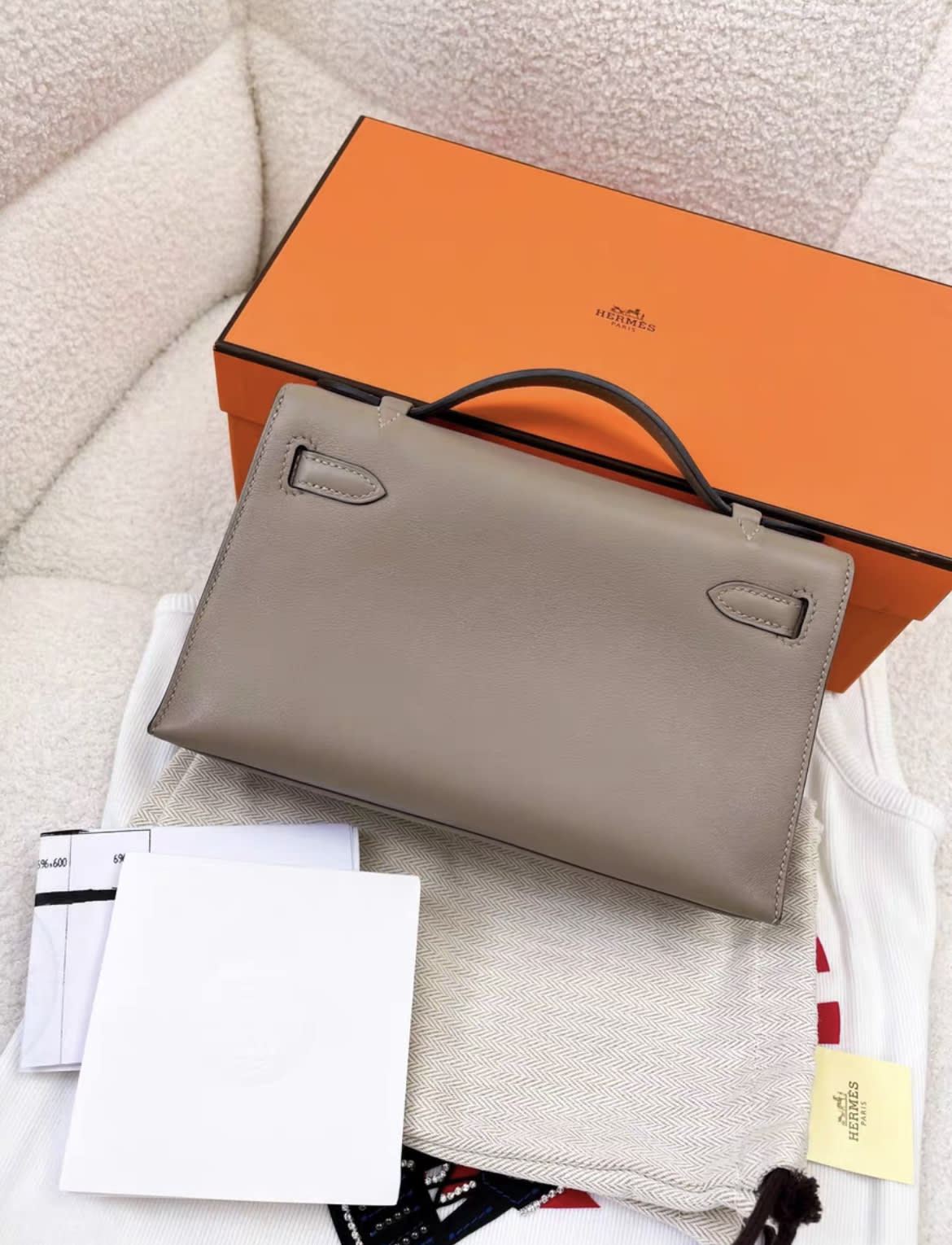 Hermès Kelly Pochette Gris Swift Gold Hardware