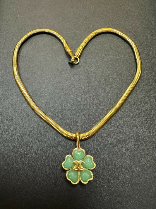 Chanel Vintage 97P Gripoix Pastel Green Camellias Pendant Necklace