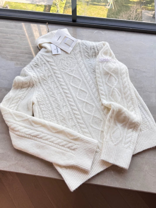 Chanel 25N White Turtleneck Sweater