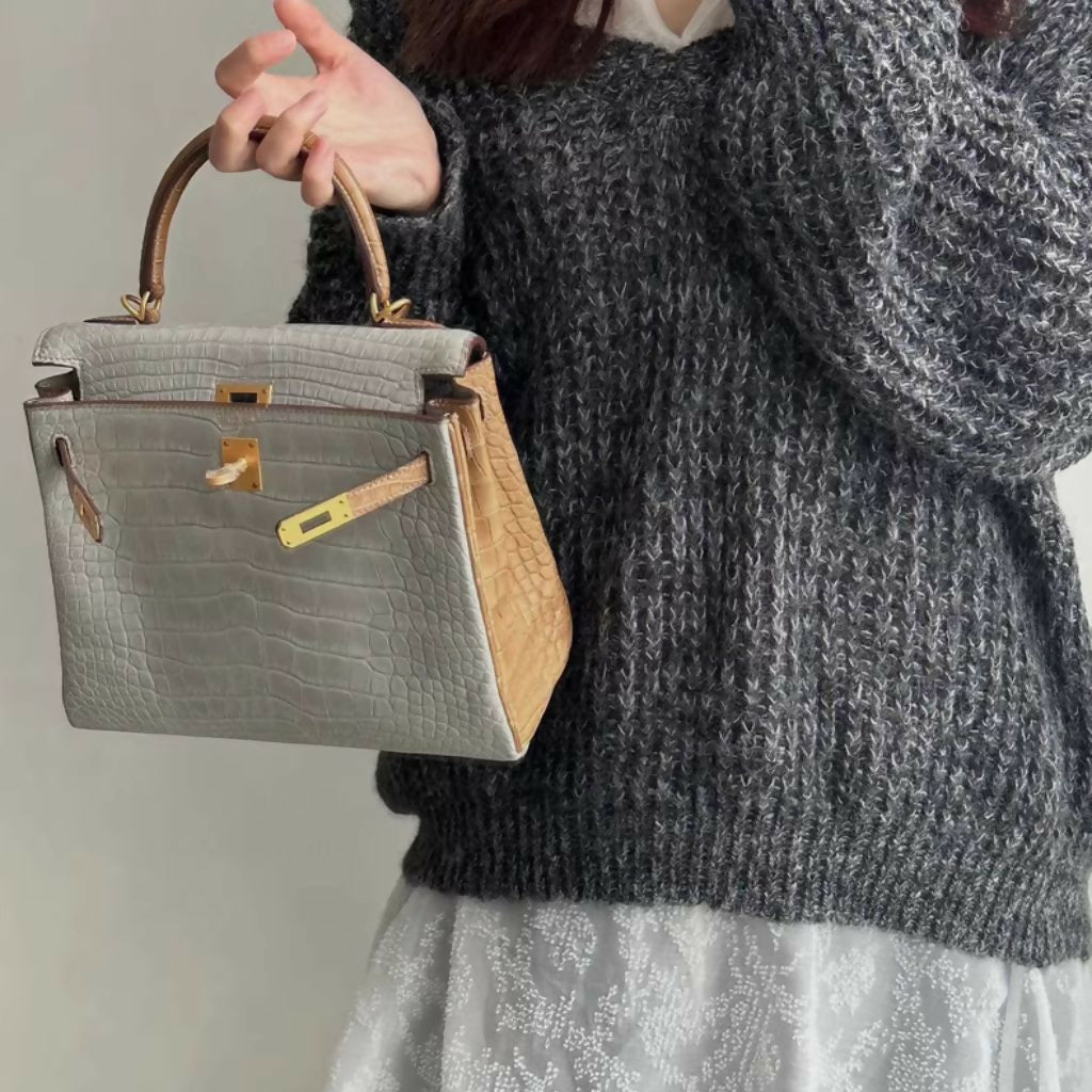 Hermès Kelly 25 Gris Perle & Brown Matte Crocodile leather gold