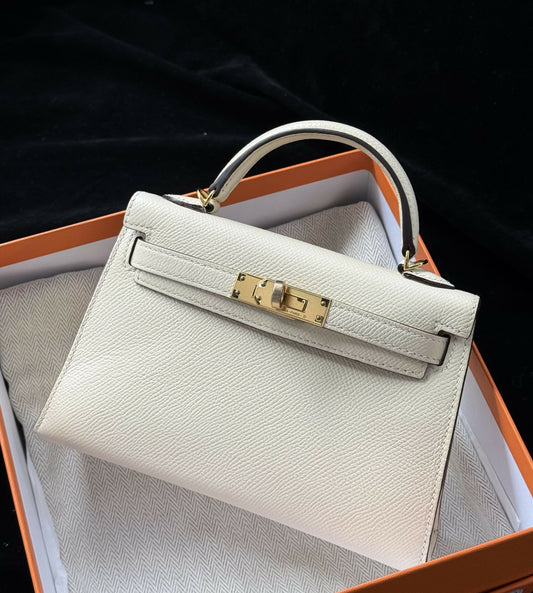 Hermès Mini Kelly 20 Craie Epsom with Gold Hardware