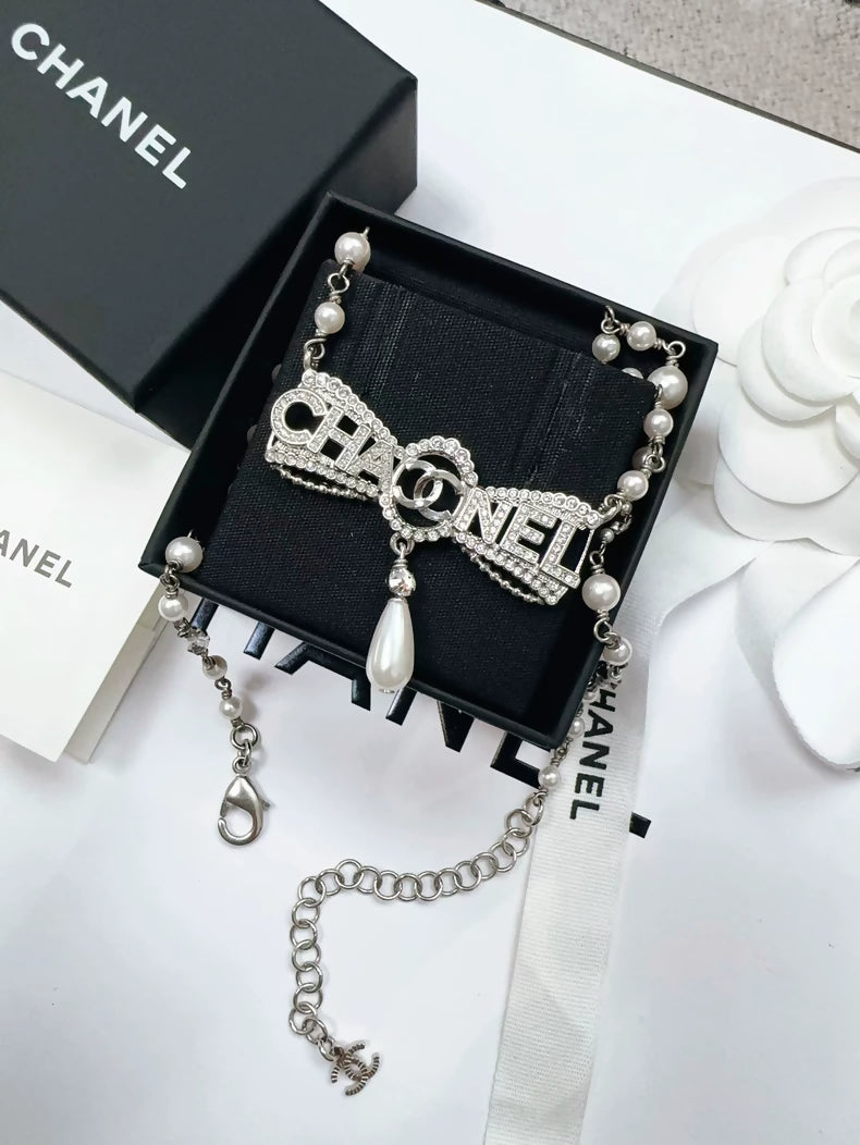 Chanel 22 Teardrop Pearl Pendant Necklace/Sweater Chain