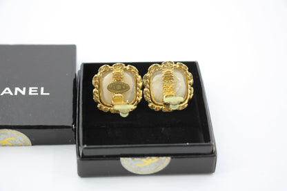 Chanel Vintage 91 Imitation Pearl Square Gold-Plated Clip-on Earrings