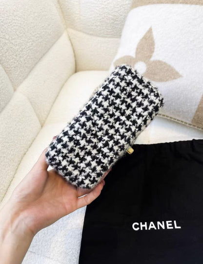 Chanel 22 black and white tweed square chain bag