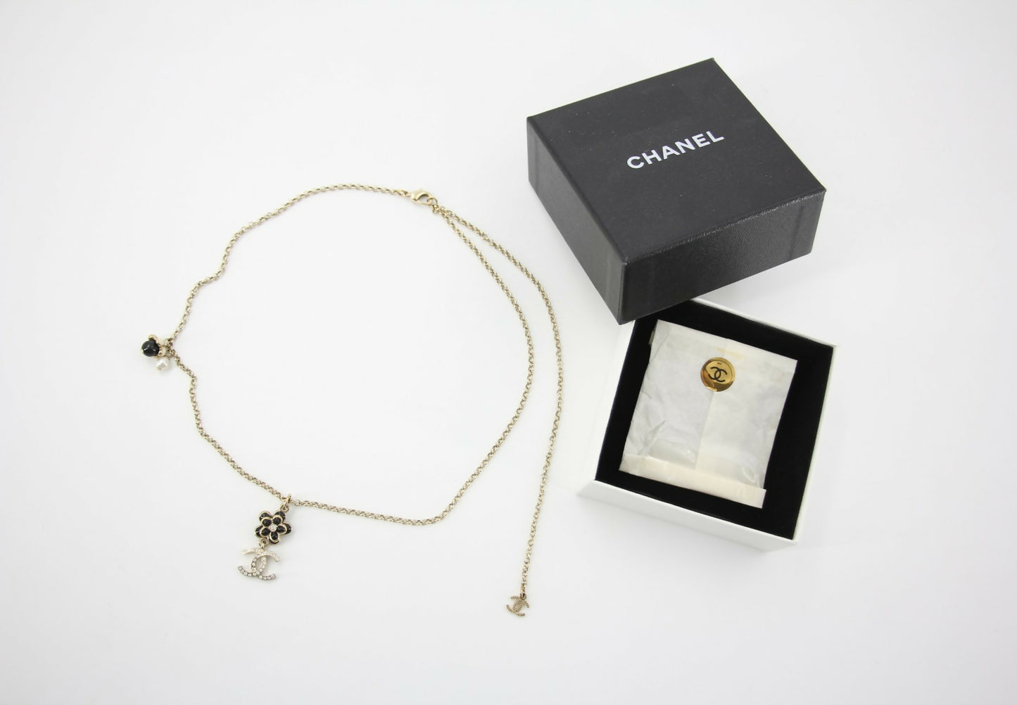 Chanel A21C Rhinestone Black Pendant Camellia Light Gold Necklace