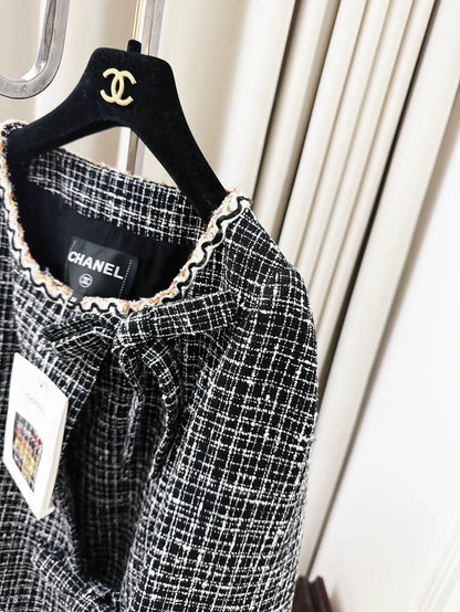 Chanel 25C black and white jacket
