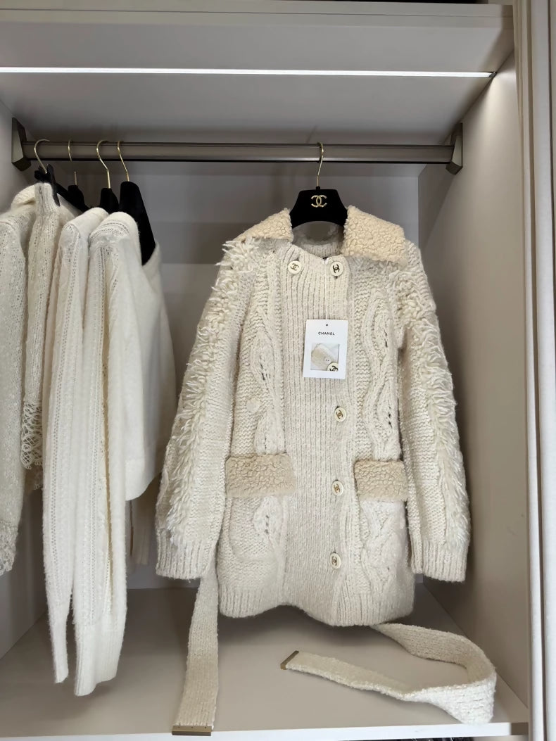 Chanel 18B wool and cashmere blend cardigan