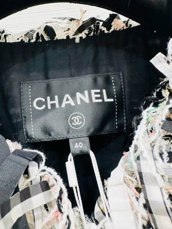 Chanel 22C black white tweed  fringed jacket