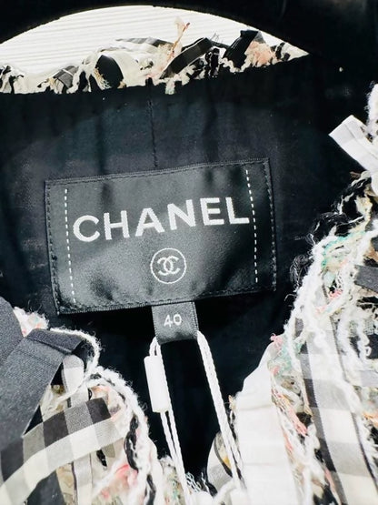 Chanel 22C black white tweed  fringed jacket