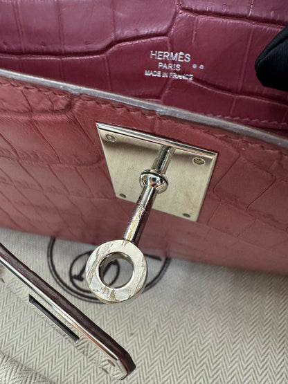 Hermès Kelly Cut Bois de Rose Matte Niloticus Crocodile leather palladium hadware
