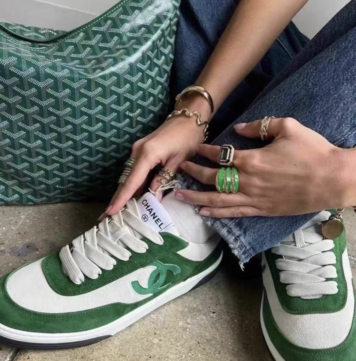 Chanel 23P 38 size green  suede sneakers