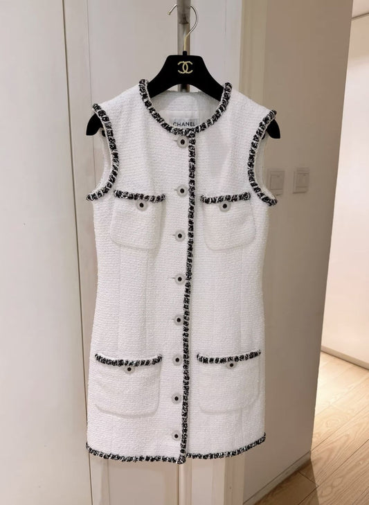 CHANEL Chanel 22 pre spring and summer vest dress - 36 Dress - Secondhand luxury from Wararni