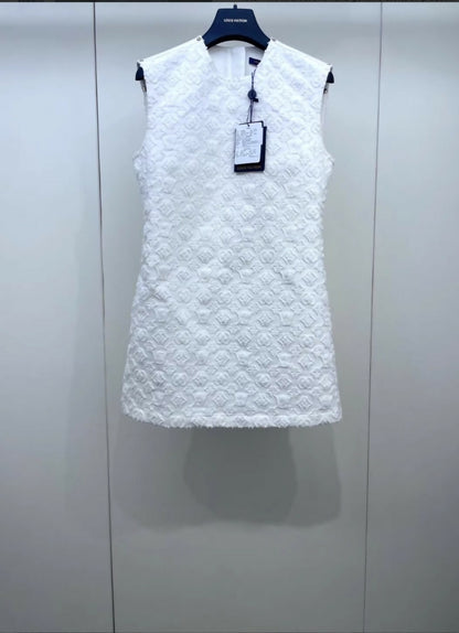 LV 25S white dress