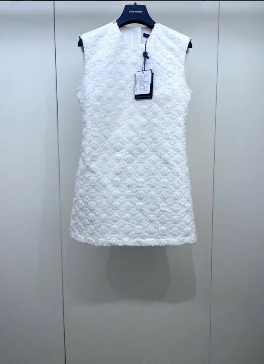LV 25S white dress