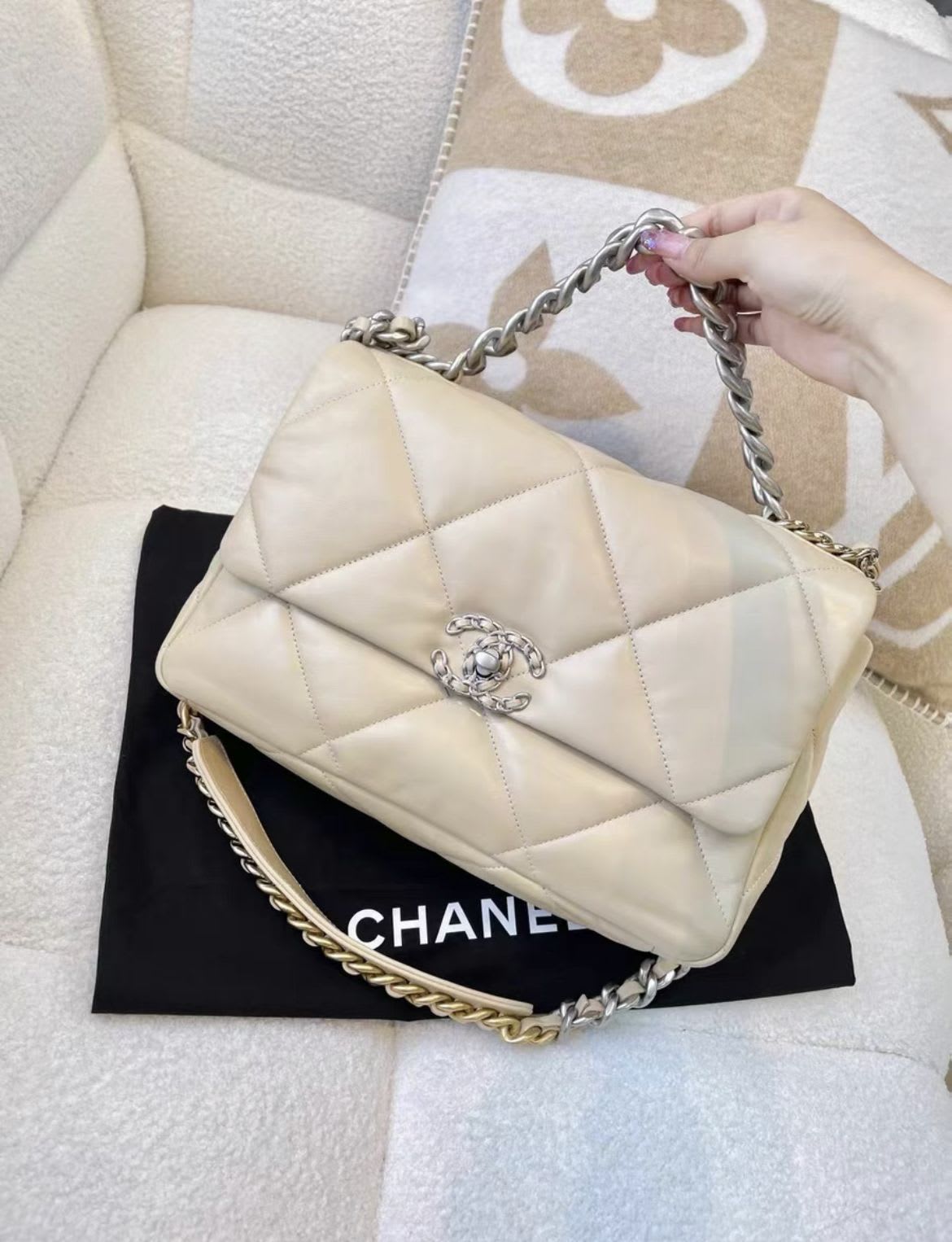 CHANEL Chanel Beige Silver Medium 19bag - Medium Crossbody Bag - Used fashion item from Wararni