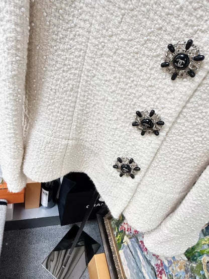 Chanel 18A off-white tweed jacket