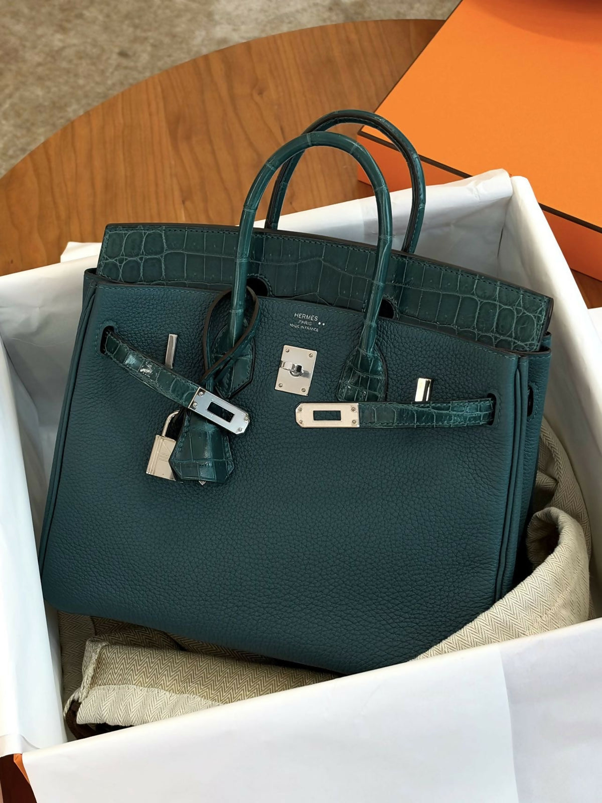 Hermès Birkin 25 Touch Vert Céladon Shiny Crocodile Accent with Hardware Y Stamp