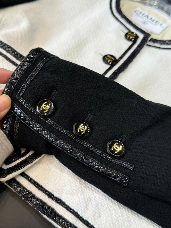Chanel 1995 Black 
White Cropped Jacket