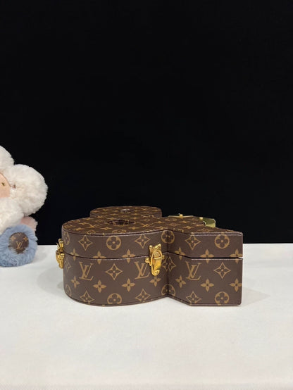 Louis Vuitton Letter Trunk 
bag