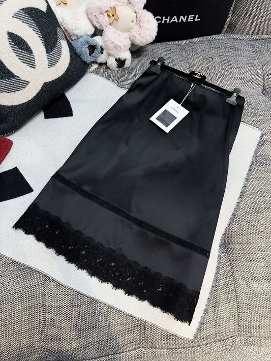 Chanel 25B Black Silk Lace Skirt