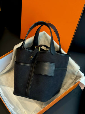 Hermès Picotin Lock 18 Canvas Noir / Black with Gold Hardware