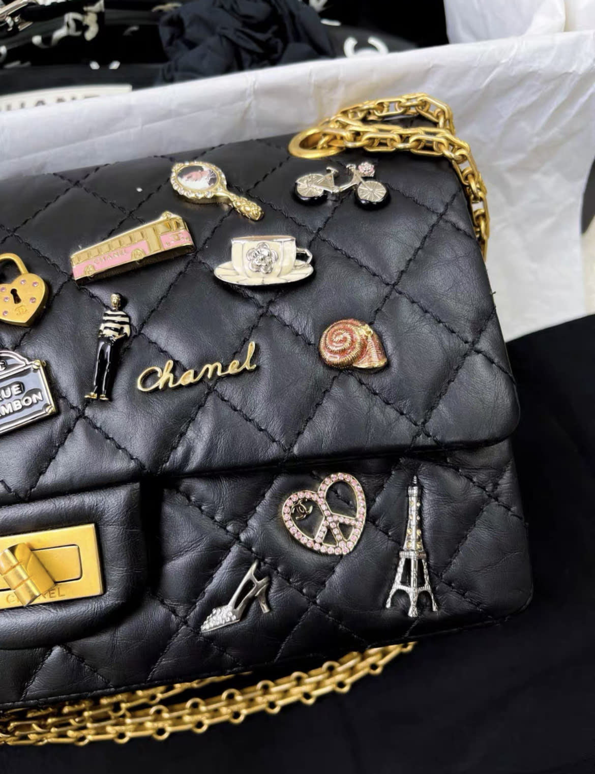 Chanel limited edition badge 2.55 small bag