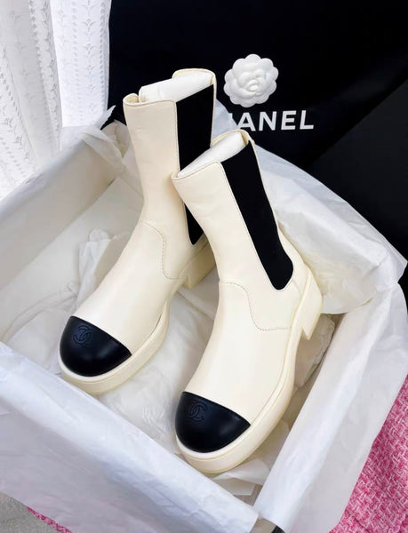 Chanel 22P black and white color short boots – Wararni.com