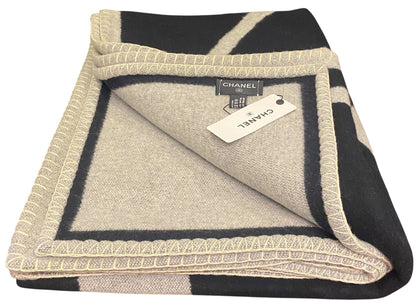 NWT Large Chanel Black & Grey Wool Cashmere CC Throw Blanket Decor