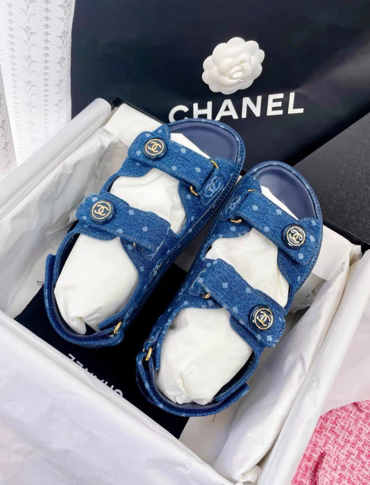 CHANEL Chanel 23p denim blue double C polka dot Velcro dad sandals - 37 Shoes - Vintage fashion from Wararni