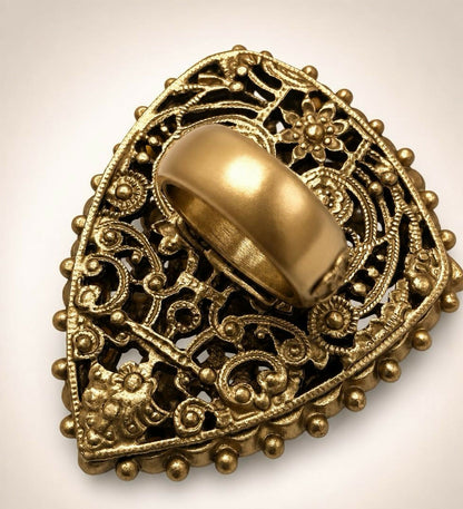 Rare XL 11C Saint Tropez Runway Gripoix Statement Ring Size US 6 EU 52