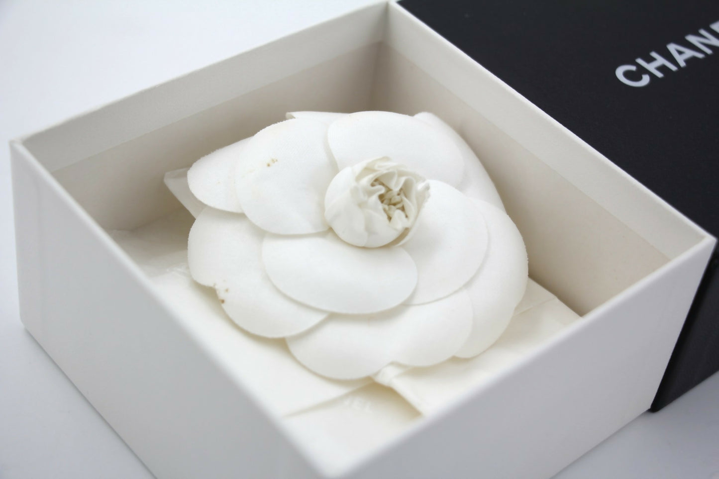 Chanel Vintage 81-85 White Silk Camellia Brooch