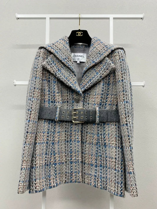 Chanel 18A Gray tweed cape coat
