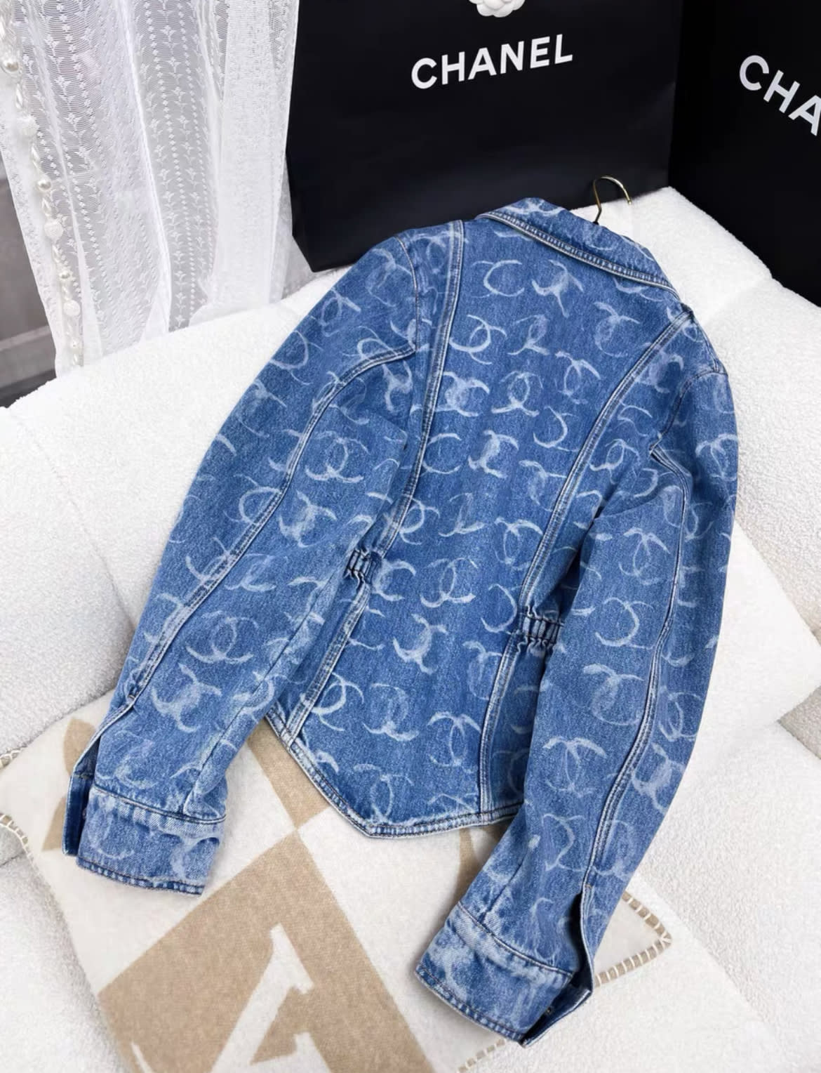 Chanel 23B blue double C denim jacket – Wararni.com