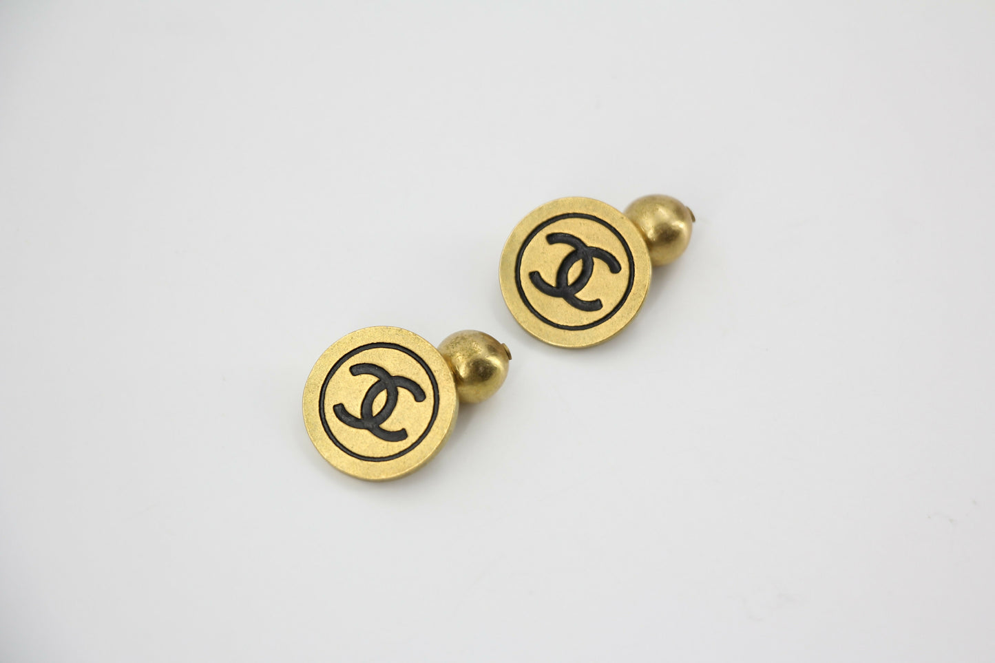 Chanel Vintage 94A Metal Black CC Round Gold Cufflinks/Buttons