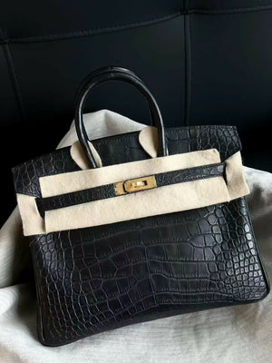 Hermès Birkin 25 Noir / Black Matte Alligator with Gold Hardware