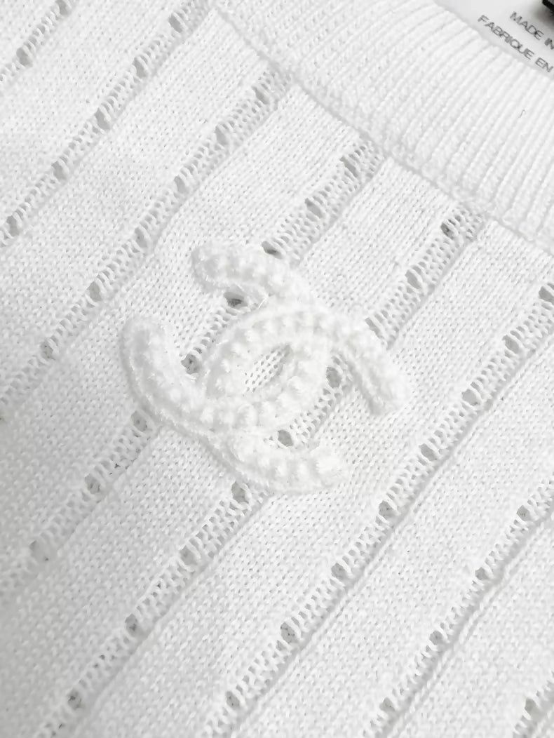 Chanel 22S Basic White Knit T-shirt Top with Small Double C Logo