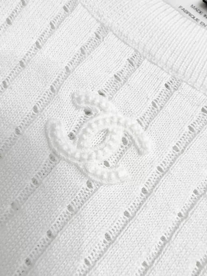 Chanel 22S Basic White Knit T-shirt Top with Small Double C Logo