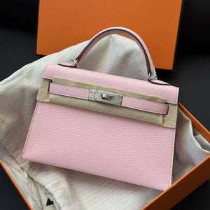 Hermès Mini Kelly 20 Rose Sakura Chevre Leather with Palladium Hardware