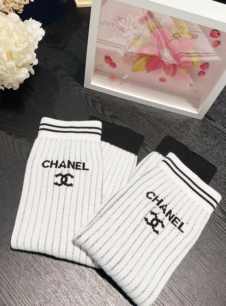 CHANEL ホワイトソックス wDIuVJXxLT_grande.jpg?v=1755948765