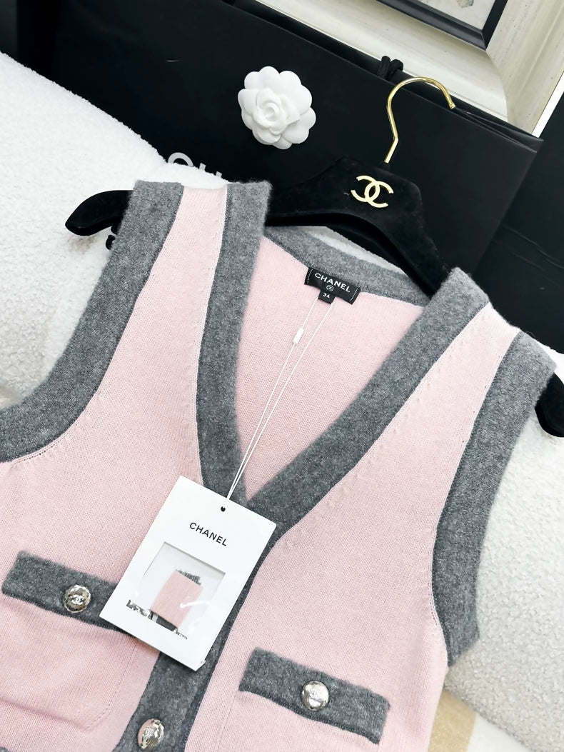 Chanel 21B pink and grey knit vest
