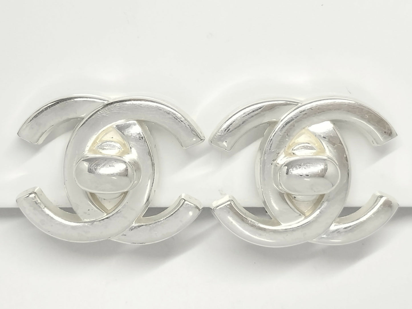 Chanel Vintage 96A Silver Latch Coco Mark Clip-on Earrings