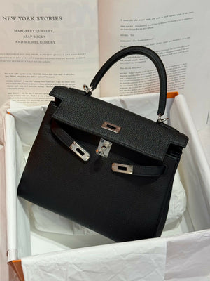 Hermès Kelly 25 Noir / Black Togo Leather with Palladium Hardware