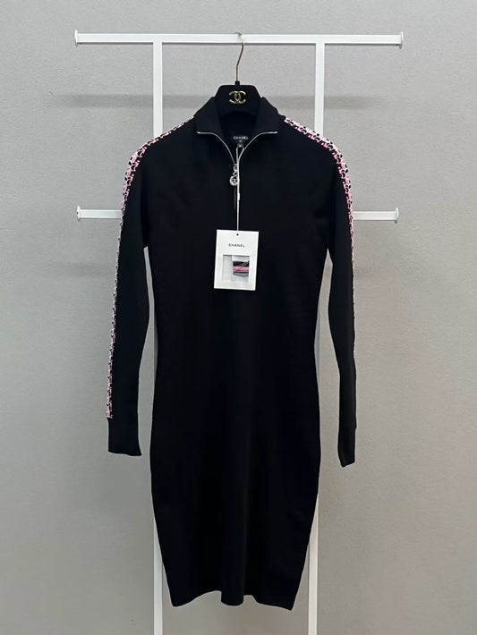 Chanel 20N black knitted dress