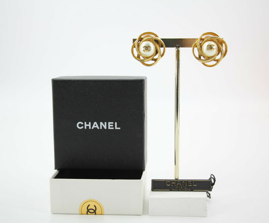 Chanel Vintage 96P Gold-Plated Imitation Pearl Spiral Clip-on Earrings