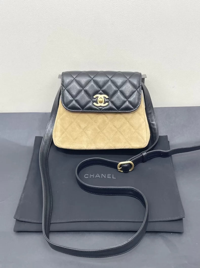 CHANEL 25A Suede Flap Bag