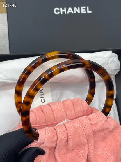 Chanel 26C tortoiseshell handle pink suede handbag