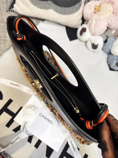 Chanel 18k limited edition 31 bag, black and gold tweed leather large tote bag with gold hardwre