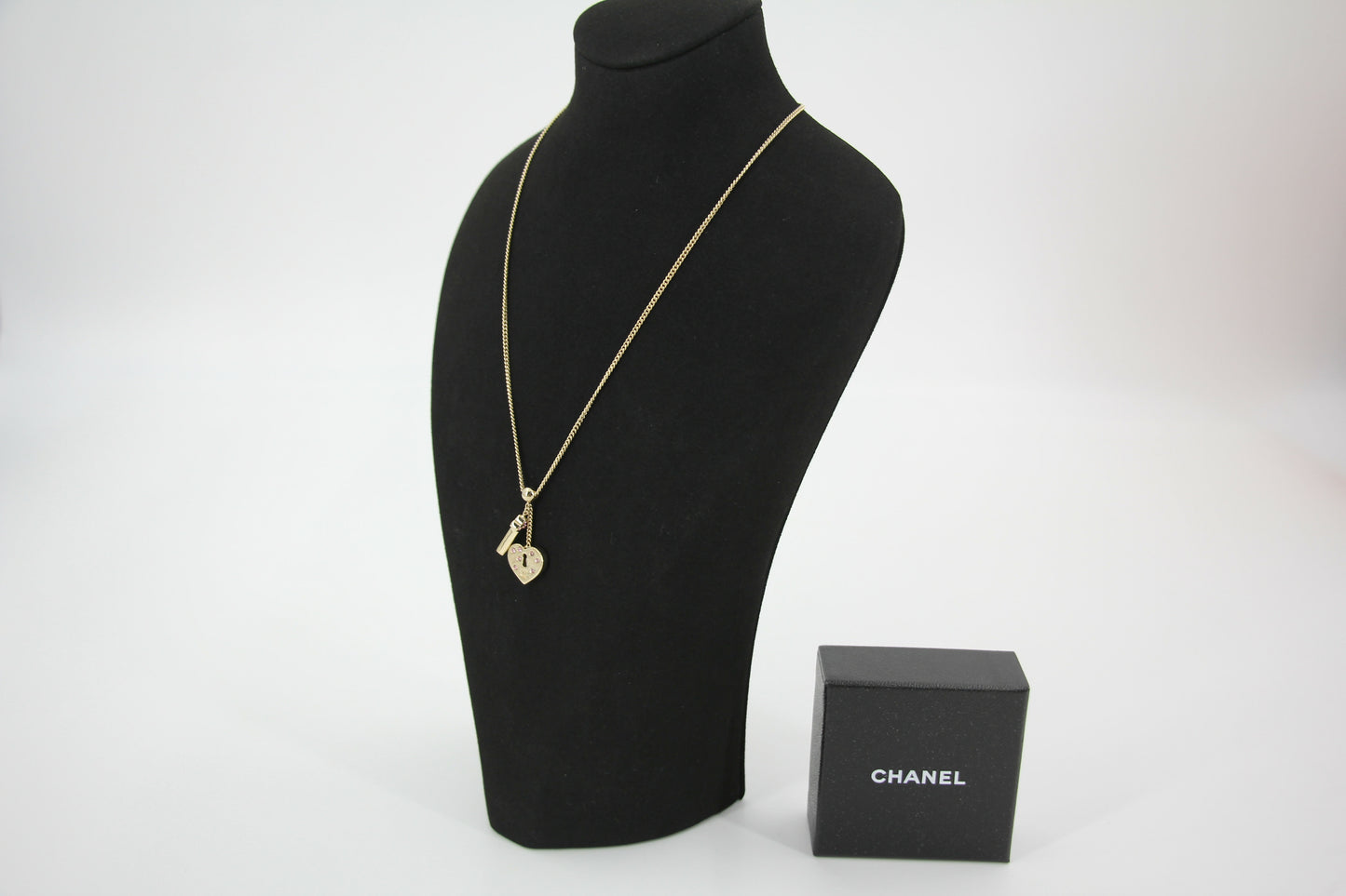 Chanel Vintage 02P Rhinestone Pink Heart Key Metal Necklace