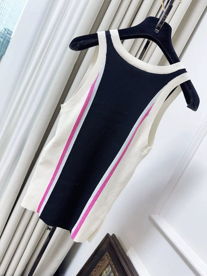 Chanel 23B double C top